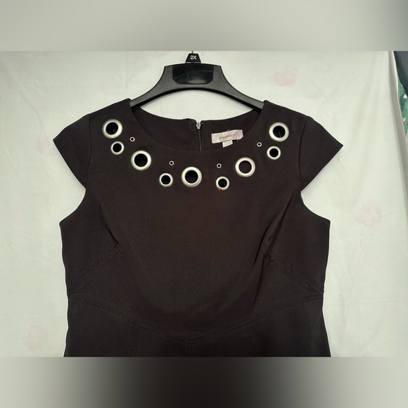 dress-barn Women’s little black sleeveless dress size 6. - Picture 5 of 16